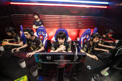 维罗纳门将 维罗纳门将